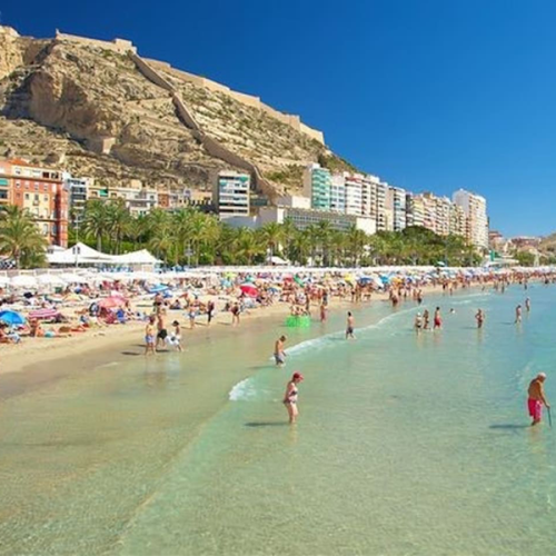 Vivir en Alicante Playa del Postiguet la zona de recreo mas importante de la ciudad de Alicante 600x600